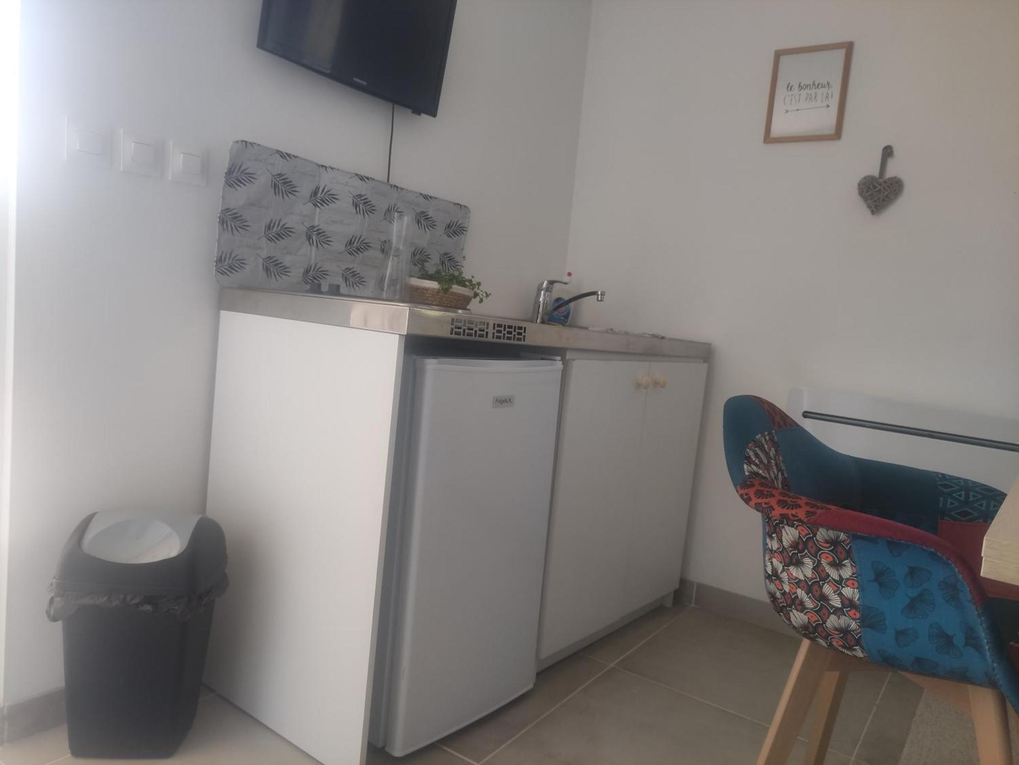 Le Petit Cocon Apartment Montbozon Екстериор снимка